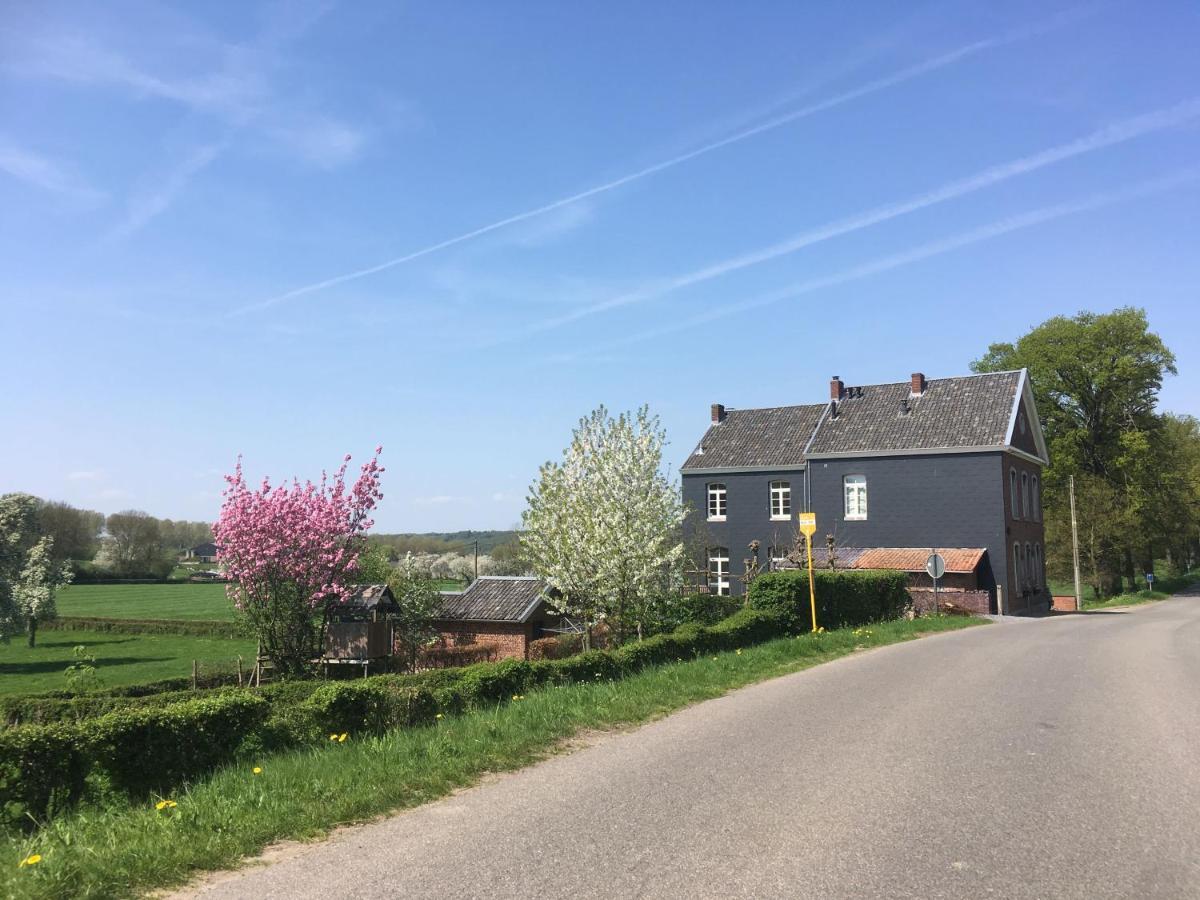 Mille Fleurs - Apartments Voeren Zewnętrze zdjęcie